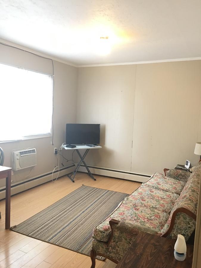 Innisfail Bluebird Motel מראה חיצוני תמונה
