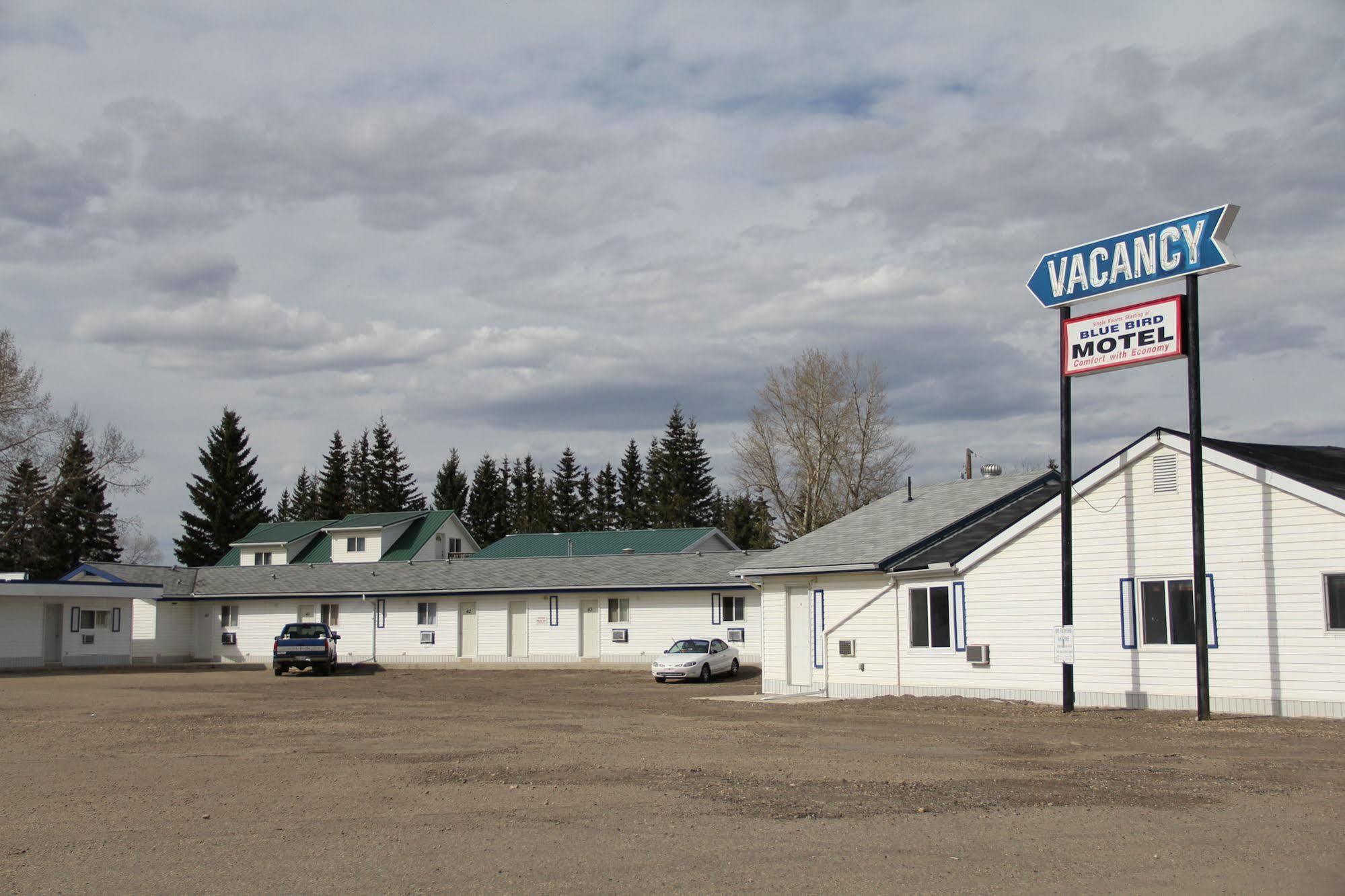 Innisfail Bluebird Motel מראה חיצוני תמונה
